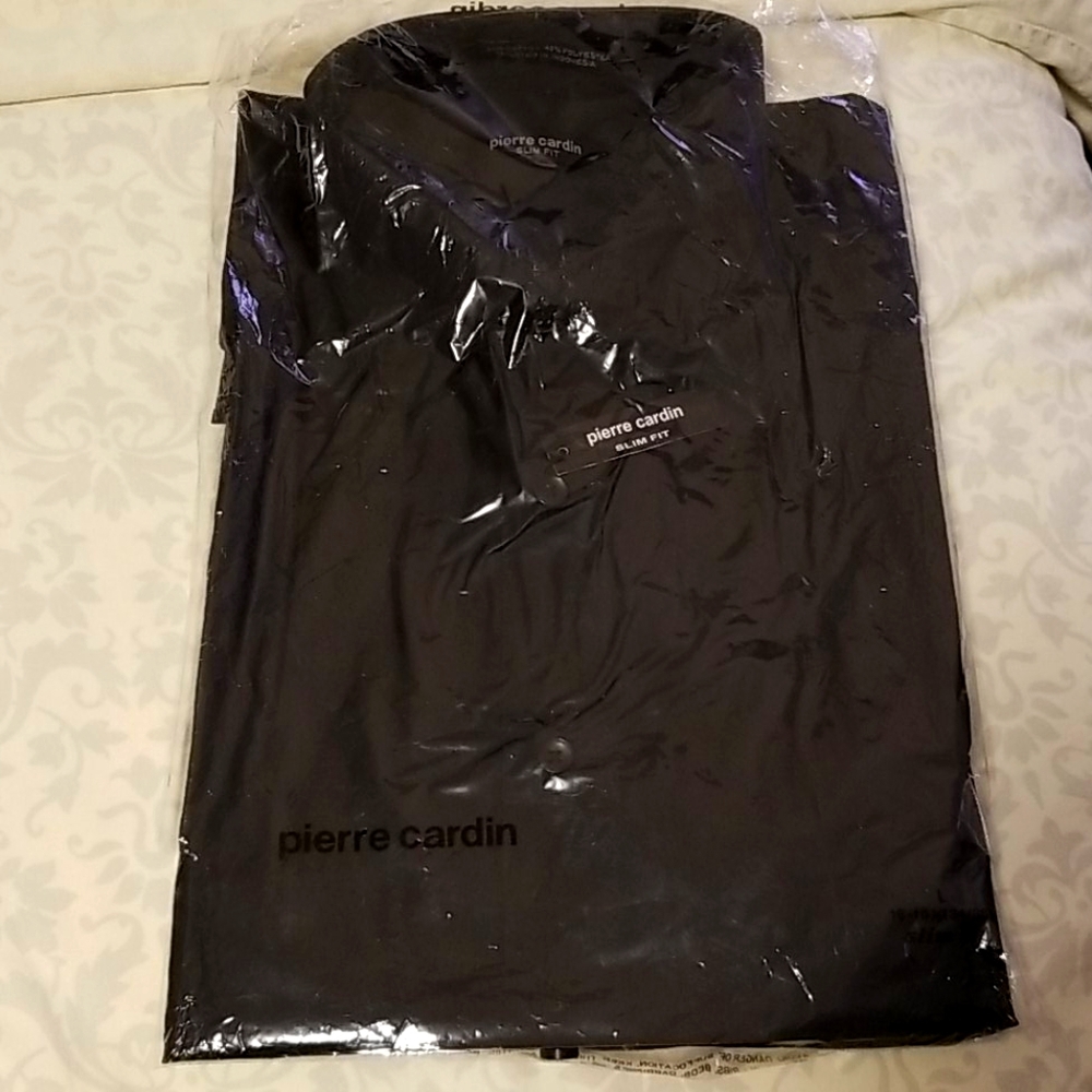 16-16 1/2 Black men's dress shirt Pierre Cardin